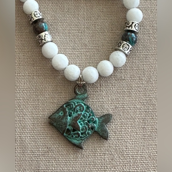 20-1/2 inch Alabaster bead Necklace NWOT - Picture 3 of 9